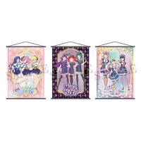 先行販売商品のタペストリー。