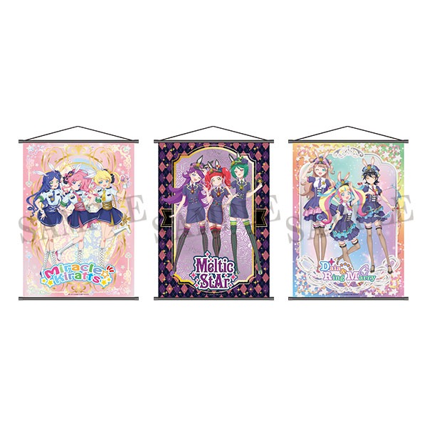 先行販売商品のタペストリー。