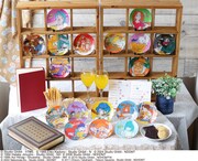 “ジブリごはん”テーマにしたポップなガラス皿、「パンダコパンダ」柄も