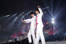 DARK NIGHTMARE。左からウシミツ役の鵜澤正太郎、シンヤ役の河合健太郎。