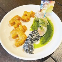 米とサーカスで提供される「ロゼが食べたい、もっと強い生き物のお肉」。