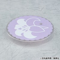 「ねんどろいど フランス」のユリの花をあしらった丸台座。