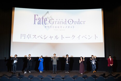 左から島崎信長、安元洋貴、川澄綾子、宮野真守、水島大宙、沢城みゆき、置鮎龍太郎、内山昂輝。