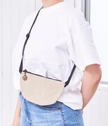 ミニサコッシュの使用イメージ。