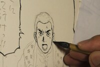 安彦良和の制作現場より。（写真提供：NHK）