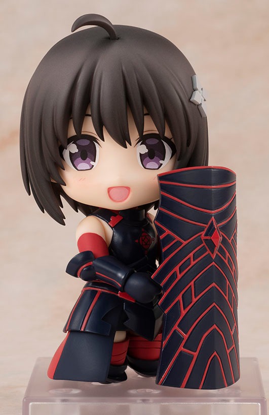 「盾（闇夜ノ写）」を構えたメイプルのねんどろいど。