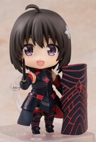 「盾（闇夜ノ写）」「刀（新月）」を構えたメイプルのねんどろいど。