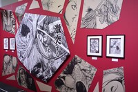 「キングダム展 －信－」より「王騎とホウ煖」の展示。
