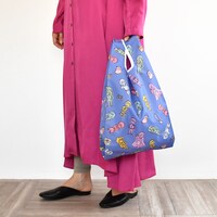 エコバッグ（総柄）使用イメージ