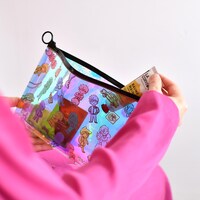 オーロラポーチ（総柄）使用イメージ