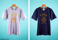 「天空の城ラピュタ Tシャツ 石に刻まれたもの」のグレーとネイビー。