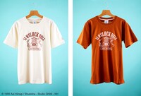 「耳をすませば Tシャツ 12時のひと時」のアイボリーとモカ。