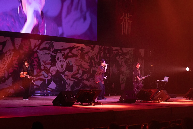 Who-ya Extendedによるライブ。(c)芥見下々／集英社・呪術廻戦製作委員会