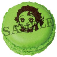 「『鬼滅の刃』マカロン3個入」の竈門炭治郎（抹茶）。