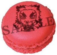 「『鬼滅の刃』マカロン3個入」の煉獄杏寿郎（マンゴー）。