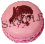 「『鬼滅の刃』マカロン3個入」の栗花落カナヲ（ピーチ）。