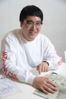 マヂカルラブリーの村上。