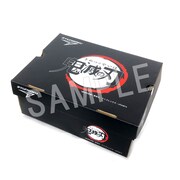 「鬼滅の刃」コラボシューズが収納されるボックス。