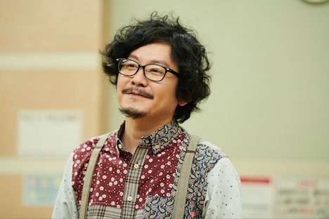 マツモトクラブ扮する戸石教授。