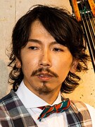 ウッドベースの玉木勝。