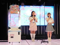 左から陽比野まつり役の廣瀬千夏、みゃむ役の小池理子。