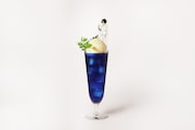 「レイのブルーベリー&カシスソーダフロート」