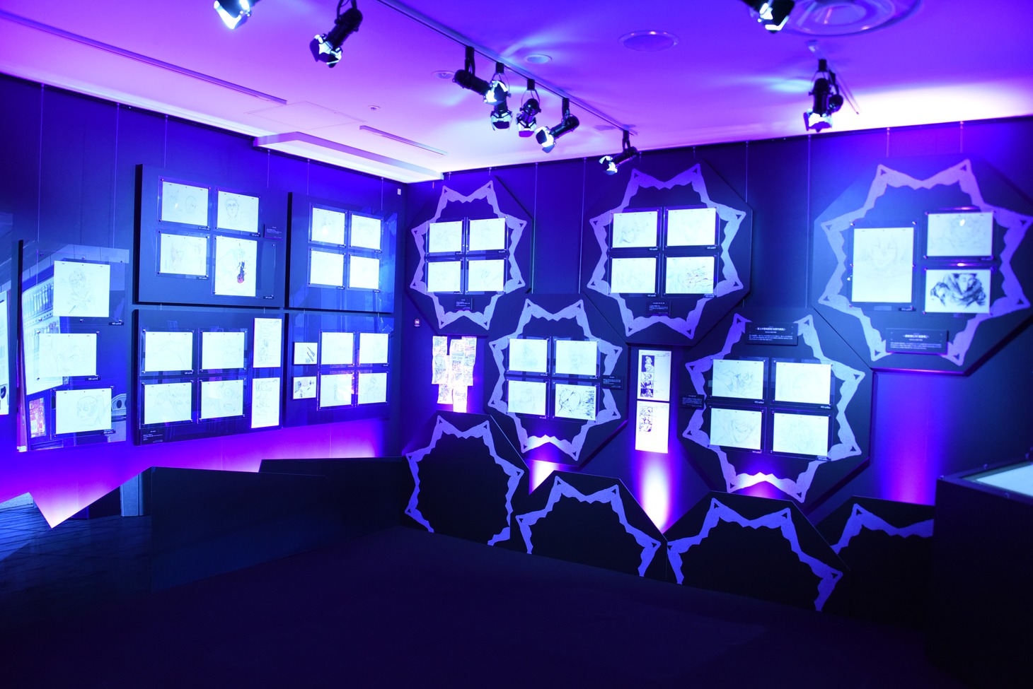 「アニメーション 呪術廻戦展」の様子。