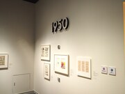 年代別展示の様子。