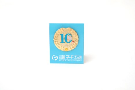 「10周年ピンズ」