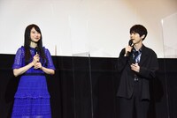 劇中のメリオダスとエリザベスを思い起こす雨宮天（左）と梶裕貴（右）。