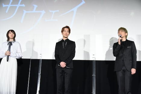 舞台挨拶の様子。