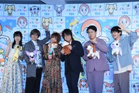 左から浅野真澄、森久保祥太郎、松本梨香、森川智之、杉田智和、花江夏樹。