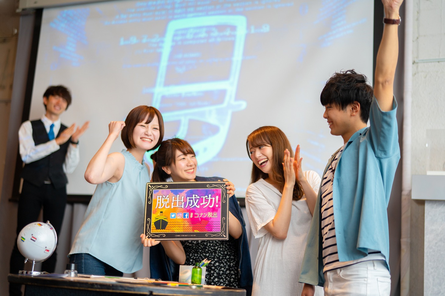 過去の「名探偵コナン」リアル脱出ゲームの様子。