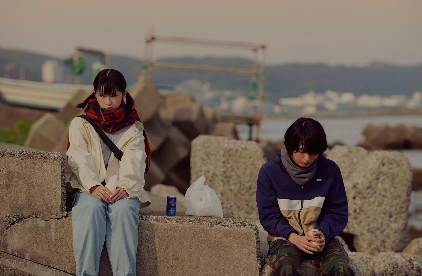 映画「うみべの女の子」場面写真 (c)2021『うみべの女の子』製作委員会