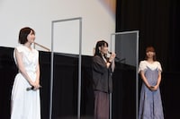 左から小澤亜李、本渡楓、和氣あず未。