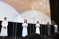 左から高橋李依、安野希世乃、小澤亜李、本渡楓、和氣あず未。