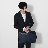 「カウボーイビバップ」をモチーフにしたバックパックの使用イメージ。