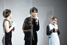 細田守監督に「拍手を受けている間、何をしてたんですか？」と質問した成田凌。