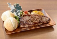 「進め!!! エルヴィン団長のマッスルステーキプレート」