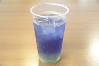 「ハンジの実験ドリンク そのドリンク、色変えてもいい～!? ね！ いいでしょ～!?」