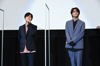 左から神谷浩史、八代拓。