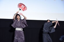 左から山田裕貴、吉沢亮。