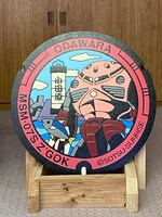 「シャア専用ズゴック マンホール」