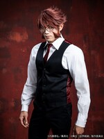 岩永洋昭扮するクラウス・V・ラインヘルツ。