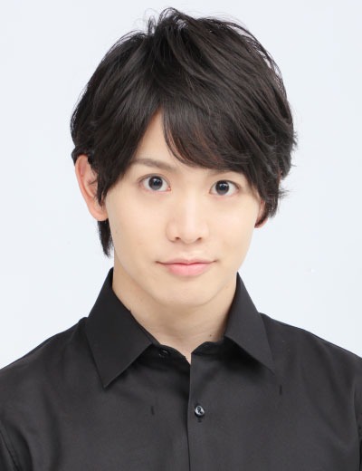 輝山立