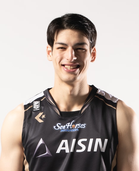 シェーファーアヴィ幸樹選手 ※2020-21シーズンのユニフォーム着用。