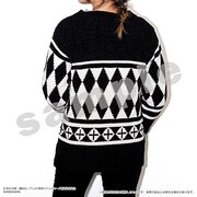 「東京リベンジャーズ カーディガン（ドラケンイメージ）」レディースサイズの着用イメージ。