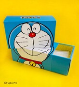 「【 ドラえもん 】 箱入りマスク 24枚入り にっこりドラえもん ブルー」