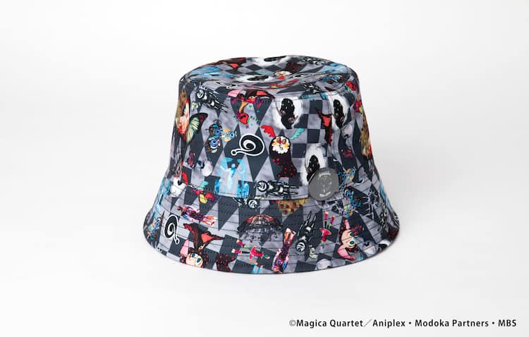 まどか☆マギカ」とCA4LAの新作コラボアイテム、お菓子の魔女の刺繍 