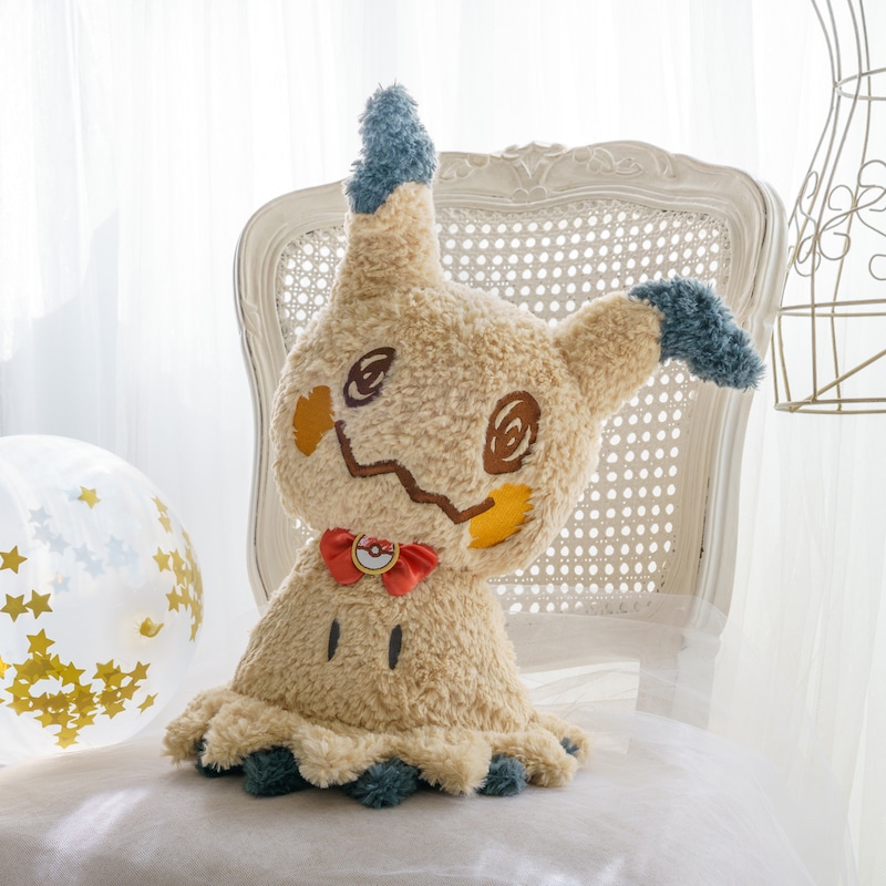 A賞の「ミミッキュ ぬいぐるみ」。